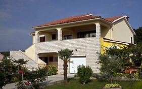 Apartment Bratti
